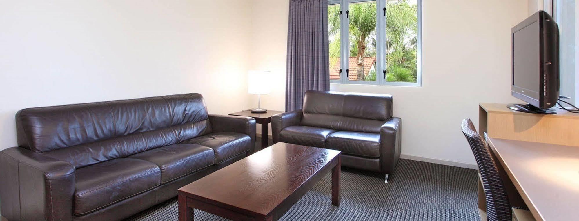 Brisbane International Virginia Hotel Екстериор снимка