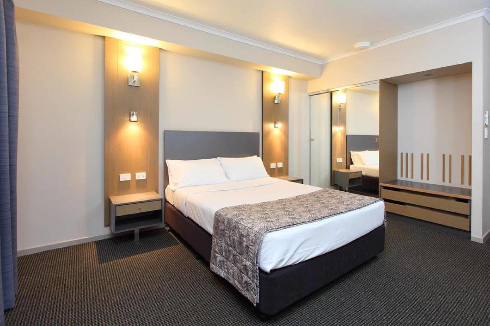 Brisbane International Virginia Hotel Екстериор снимка